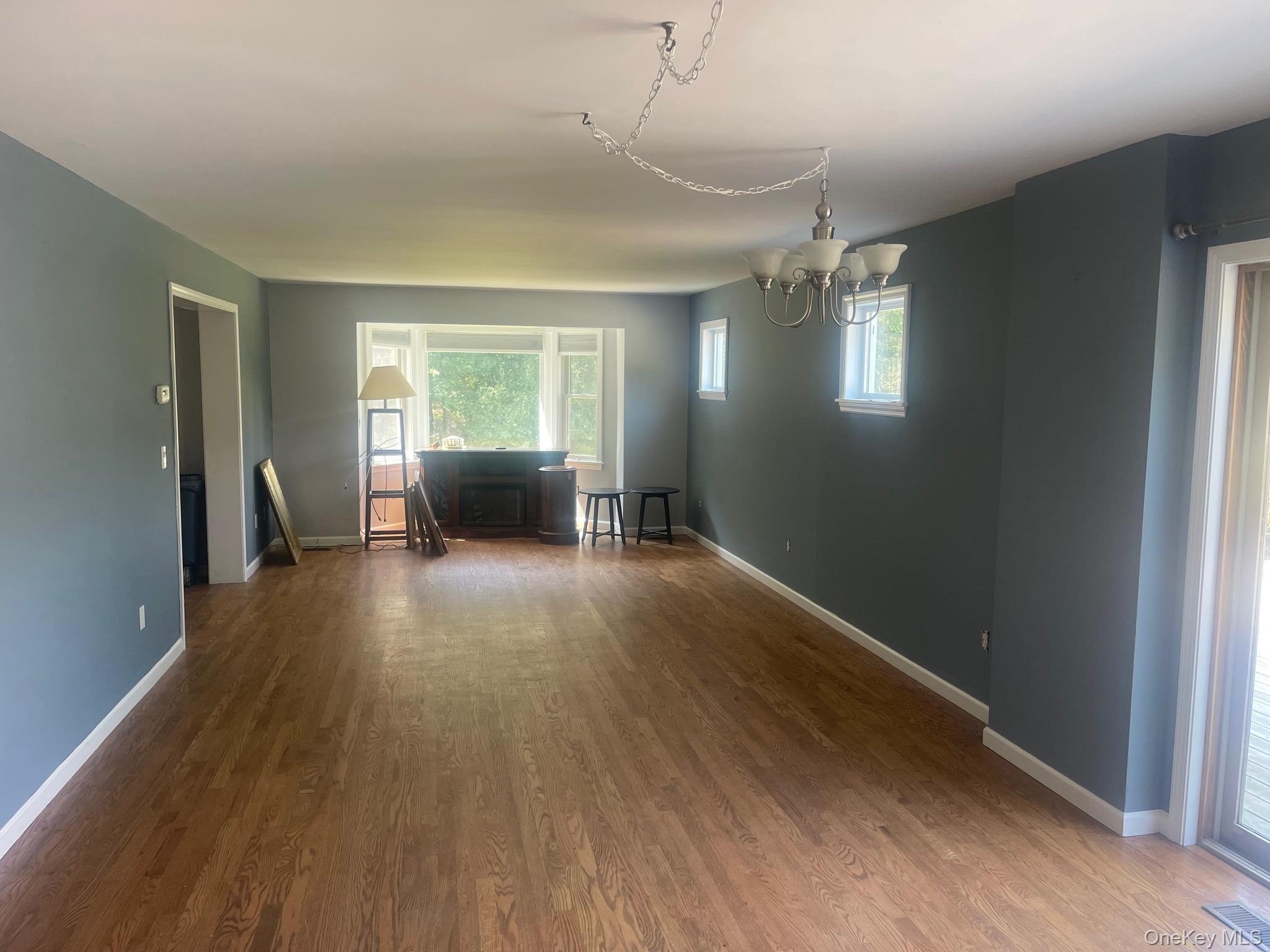 484 N Magee Street – For Rent photo 6