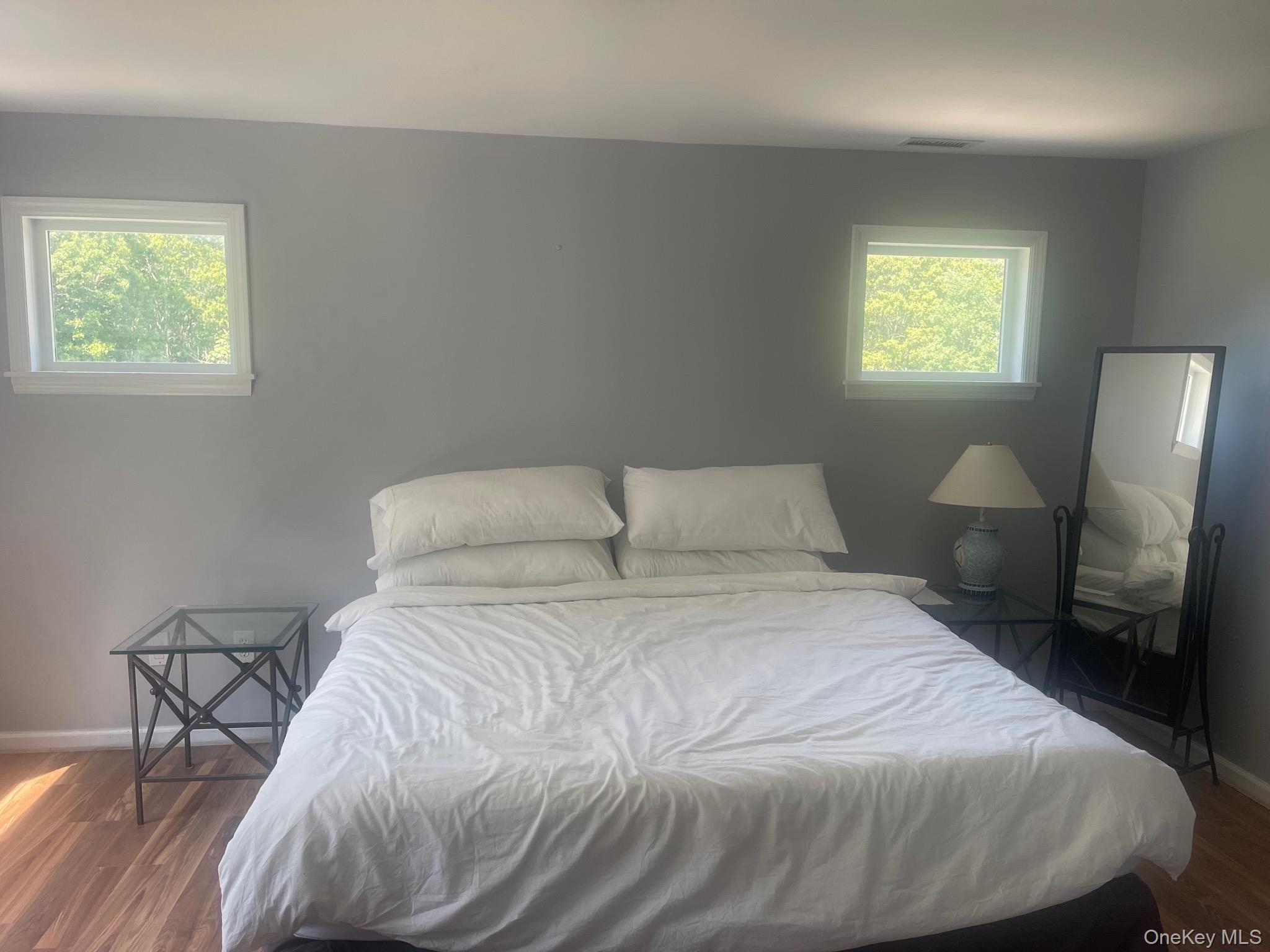 484 N Magee Street – For Rent photo 9