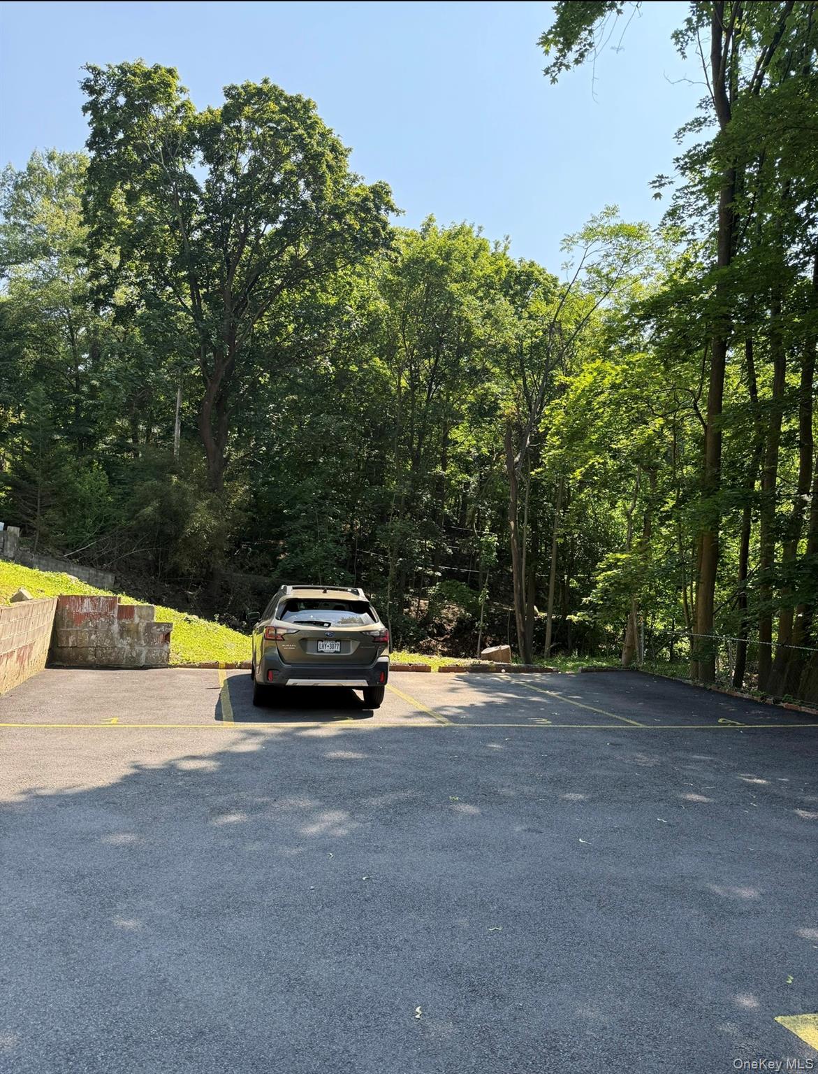 504 Ashford Avenue, Unit 2W photo 3