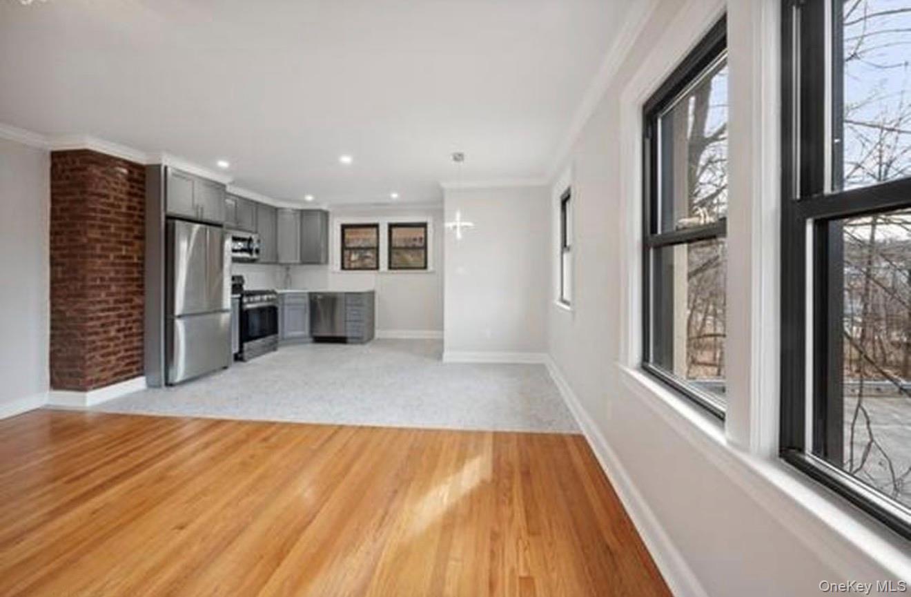 504 Ashford Avenue, Unit 2W photo 6