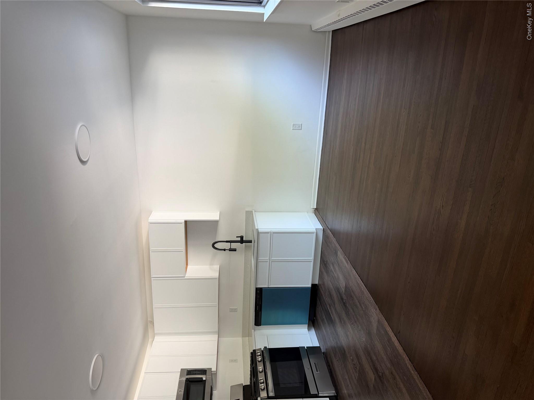 3 W Lawrence Park Drive, Unit 1 photo 7