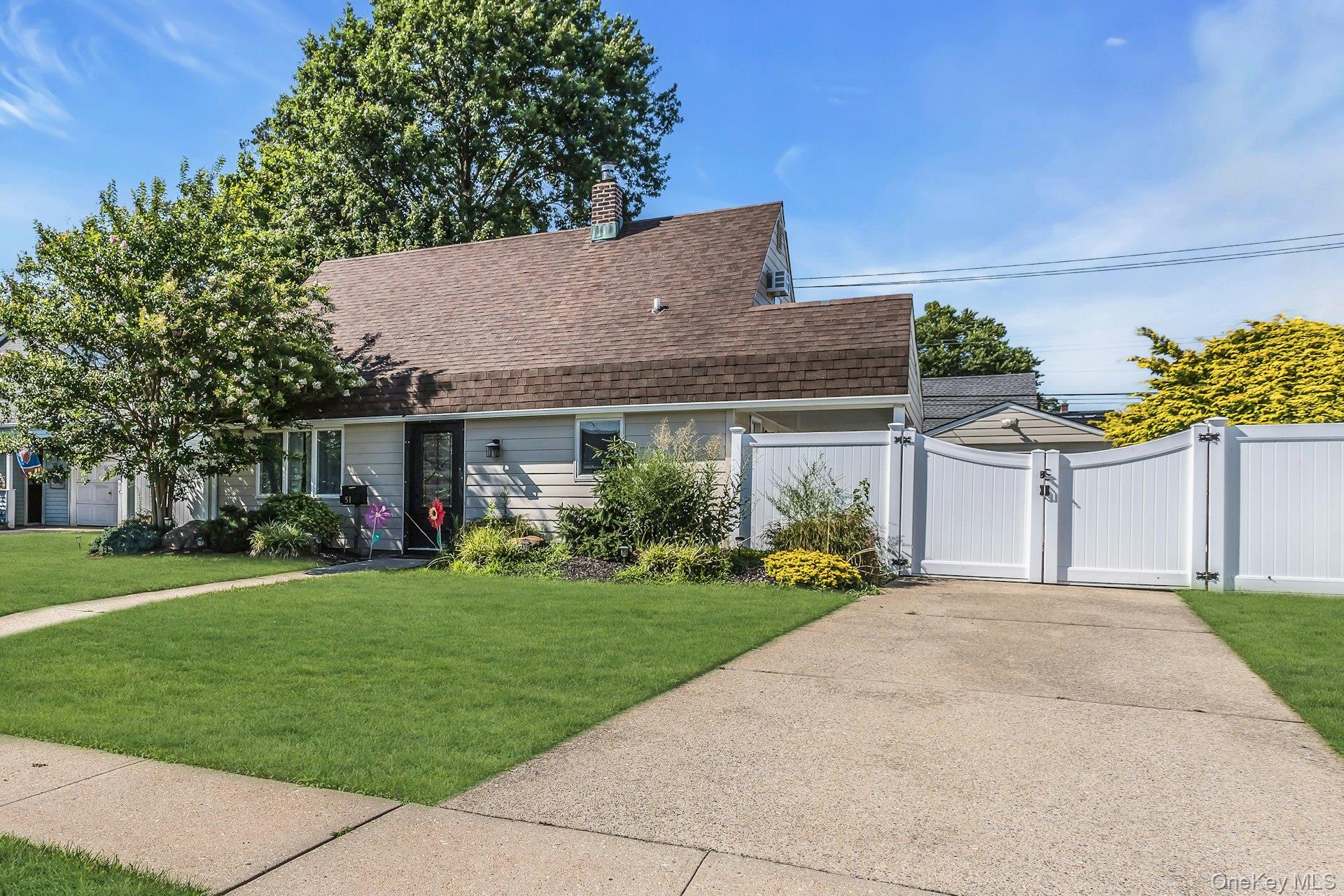 51 Butternut Lane – For Sale photo 2