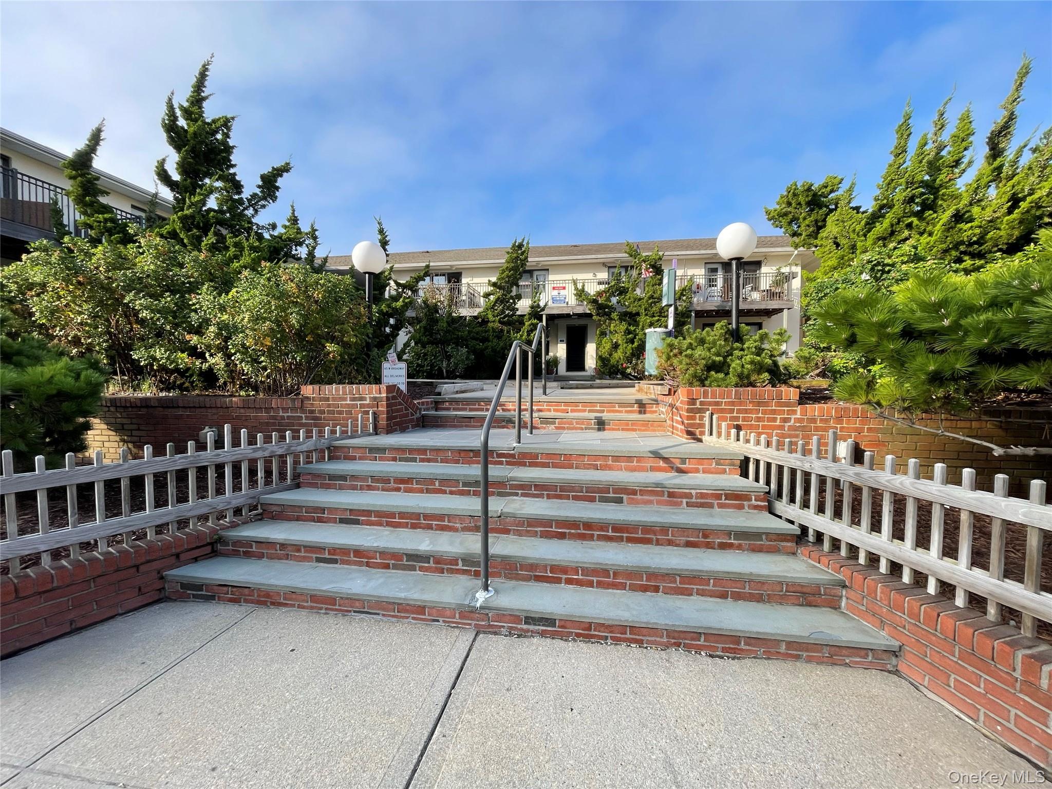 65 W Broadway, Unit 7B photo 2