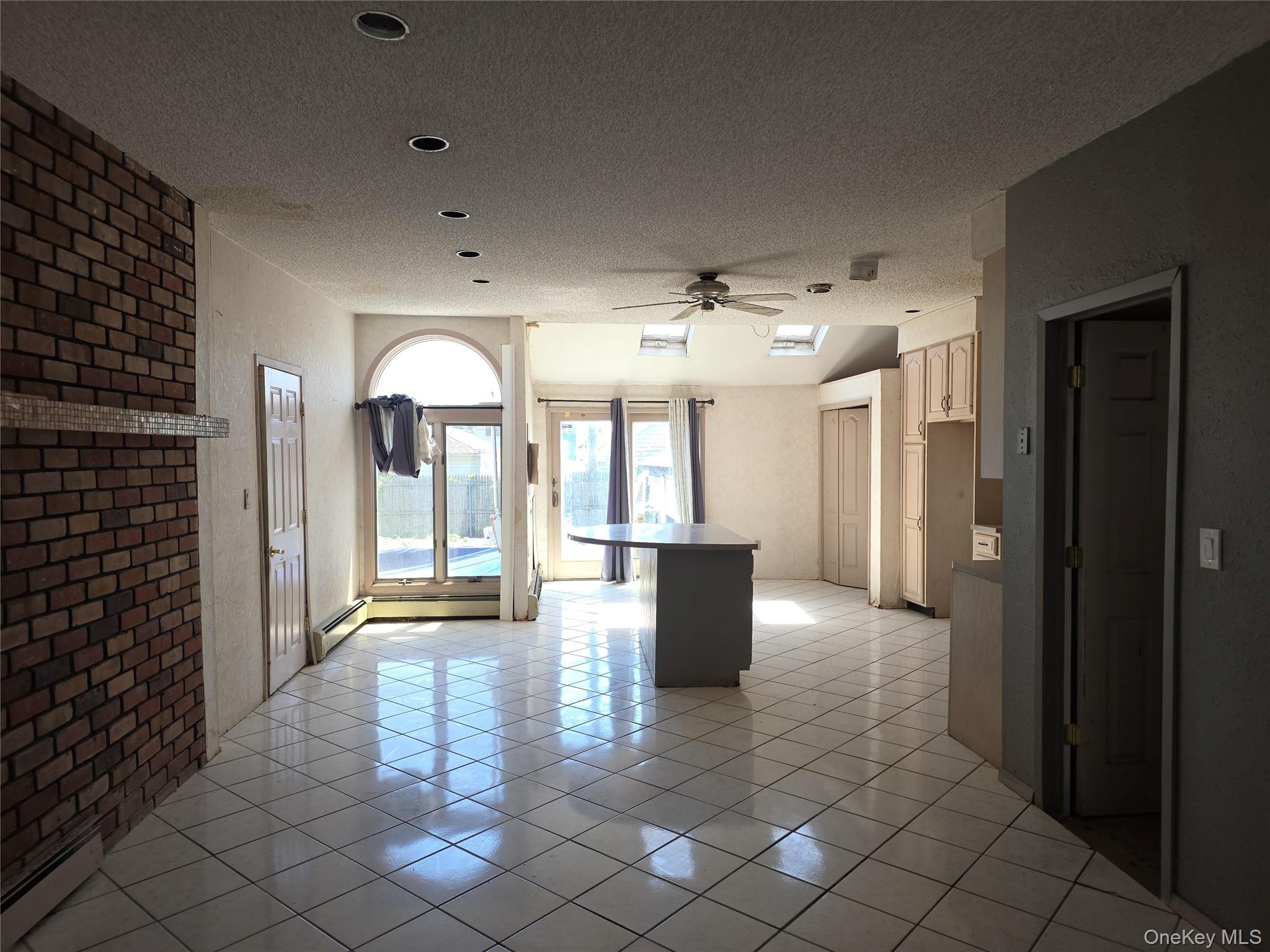 39 Kent Road – For Sale photo 2