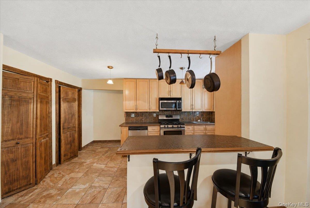 6291 Broadway, Unit A6 photo 6