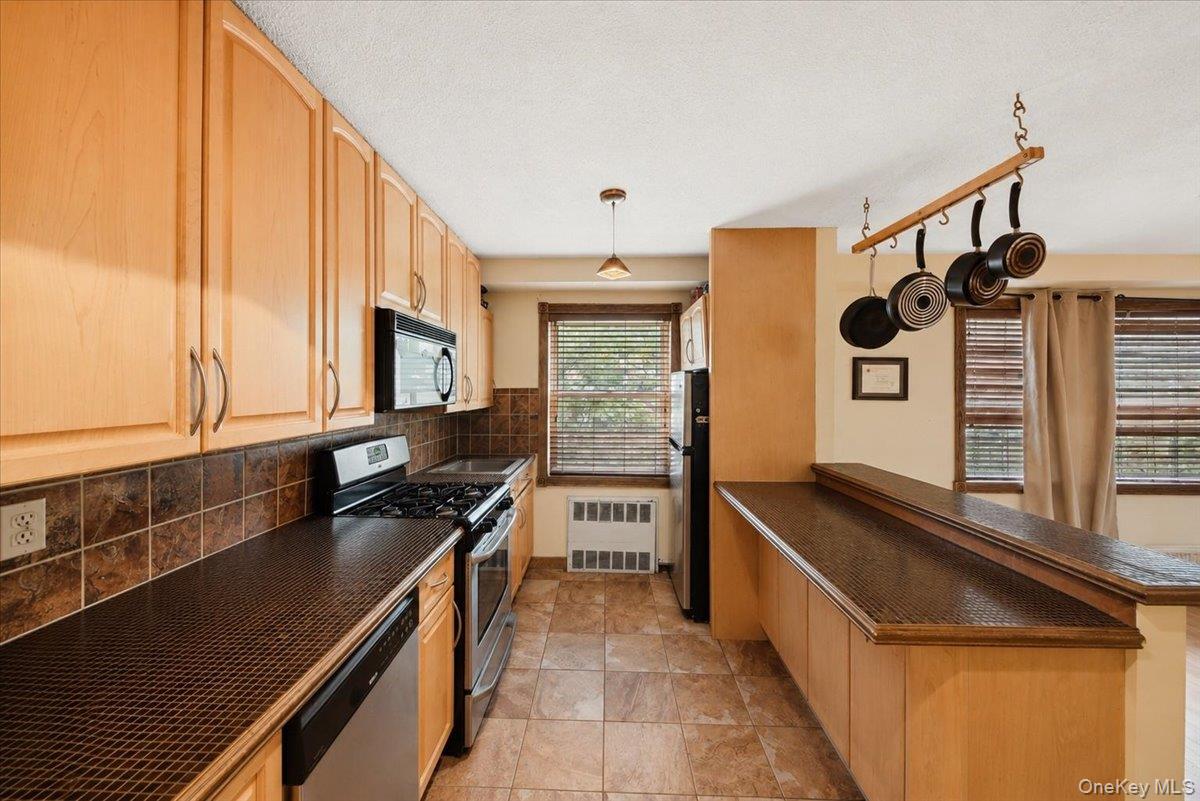 6291 Broadway, Unit A6 photo 7