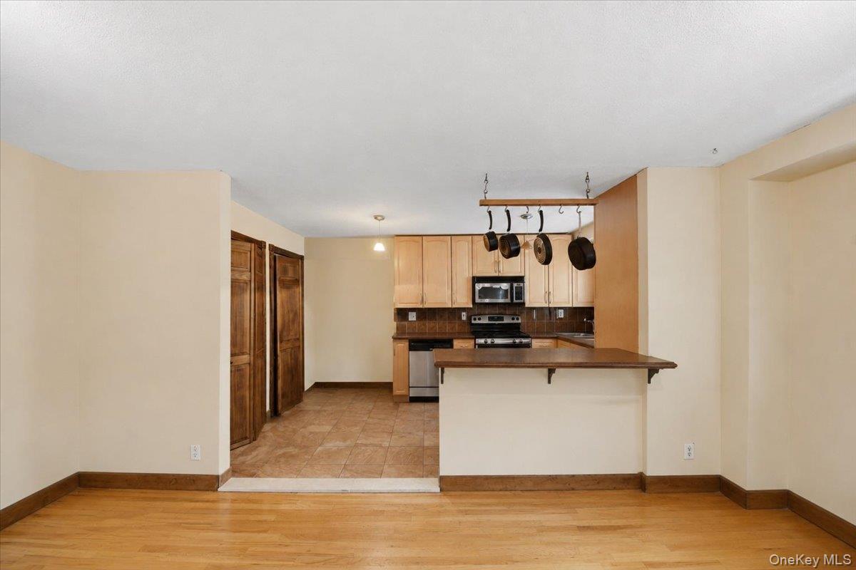 6291 Broadway, Unit A6 photo 8