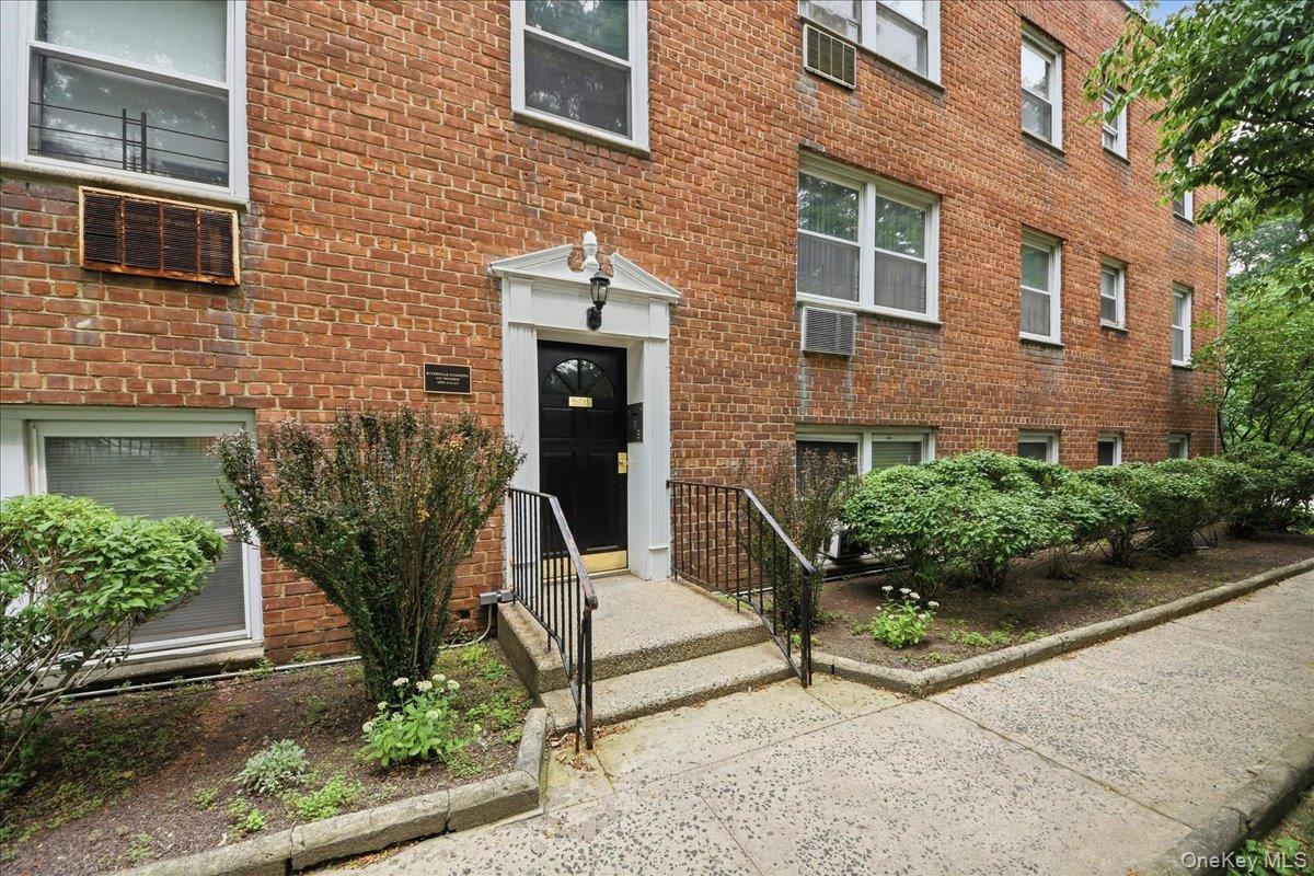 6291 Broadway, Unit A6 photo 2