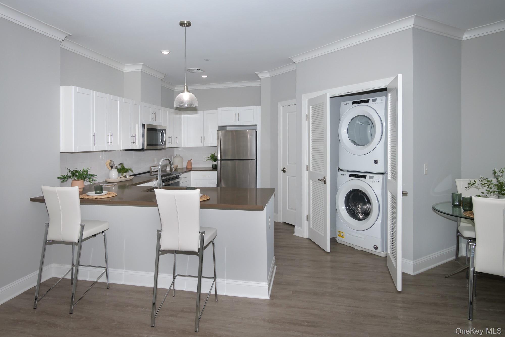75 E Hoffman Avenue, Unit 4064 photo 10