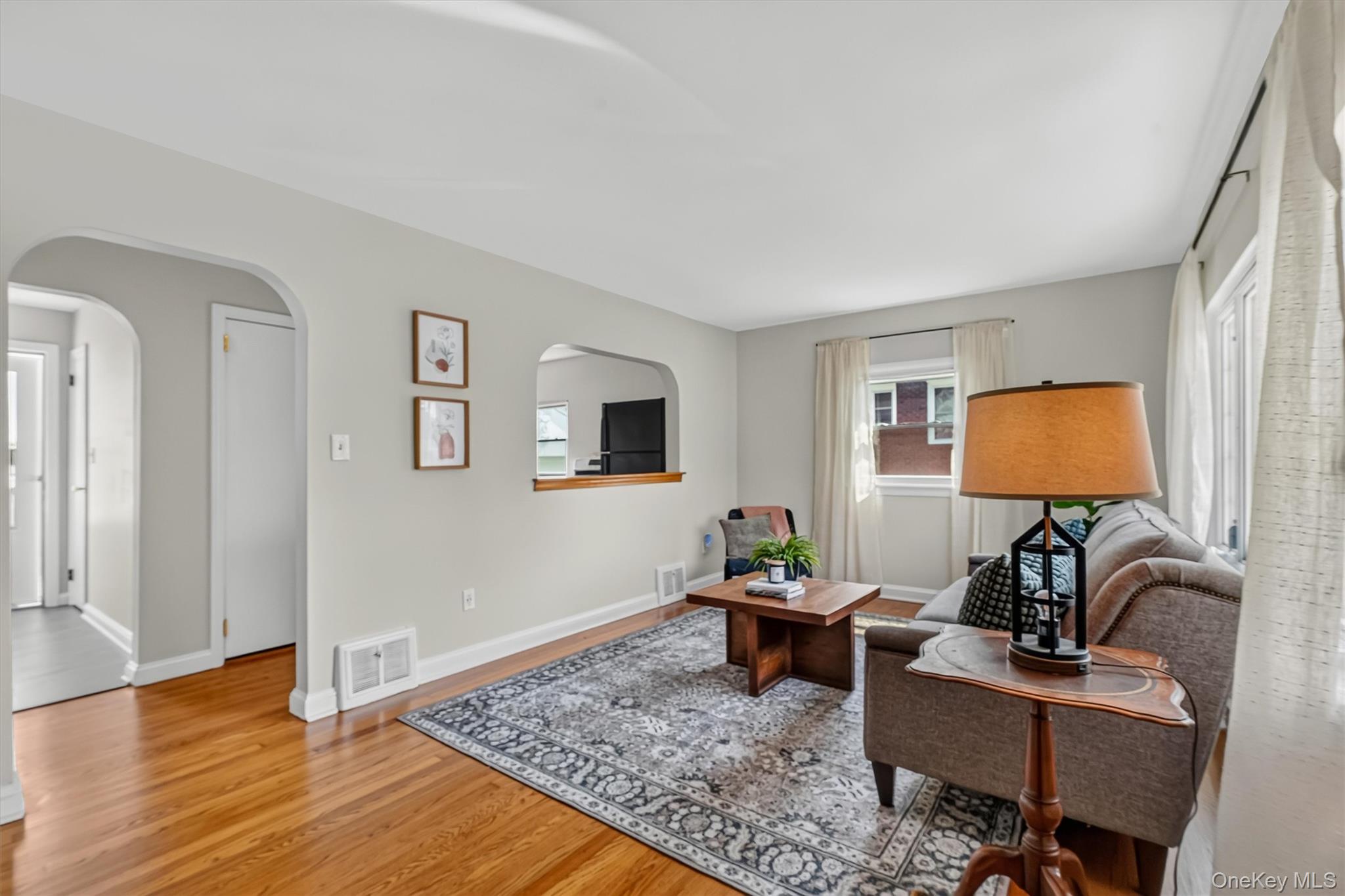 6 Broad Street – For Sale photo 3