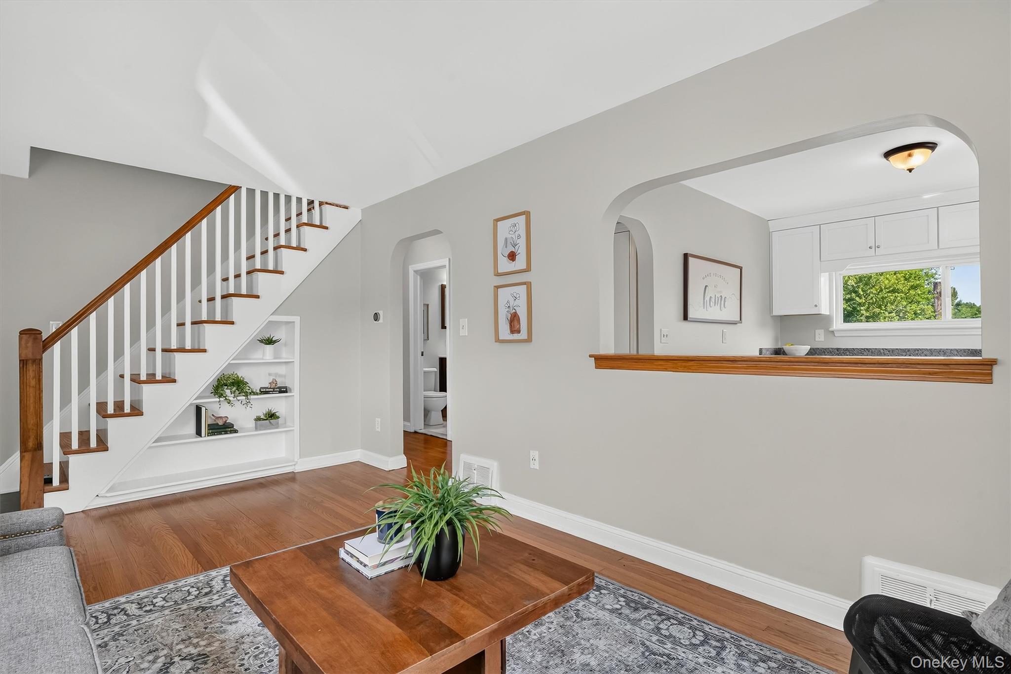 6 Broad Street – For Sale photo 6