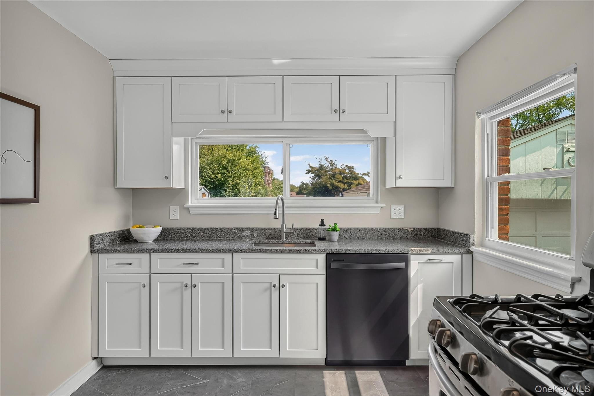 6 Broad Street – For Sale photo 7