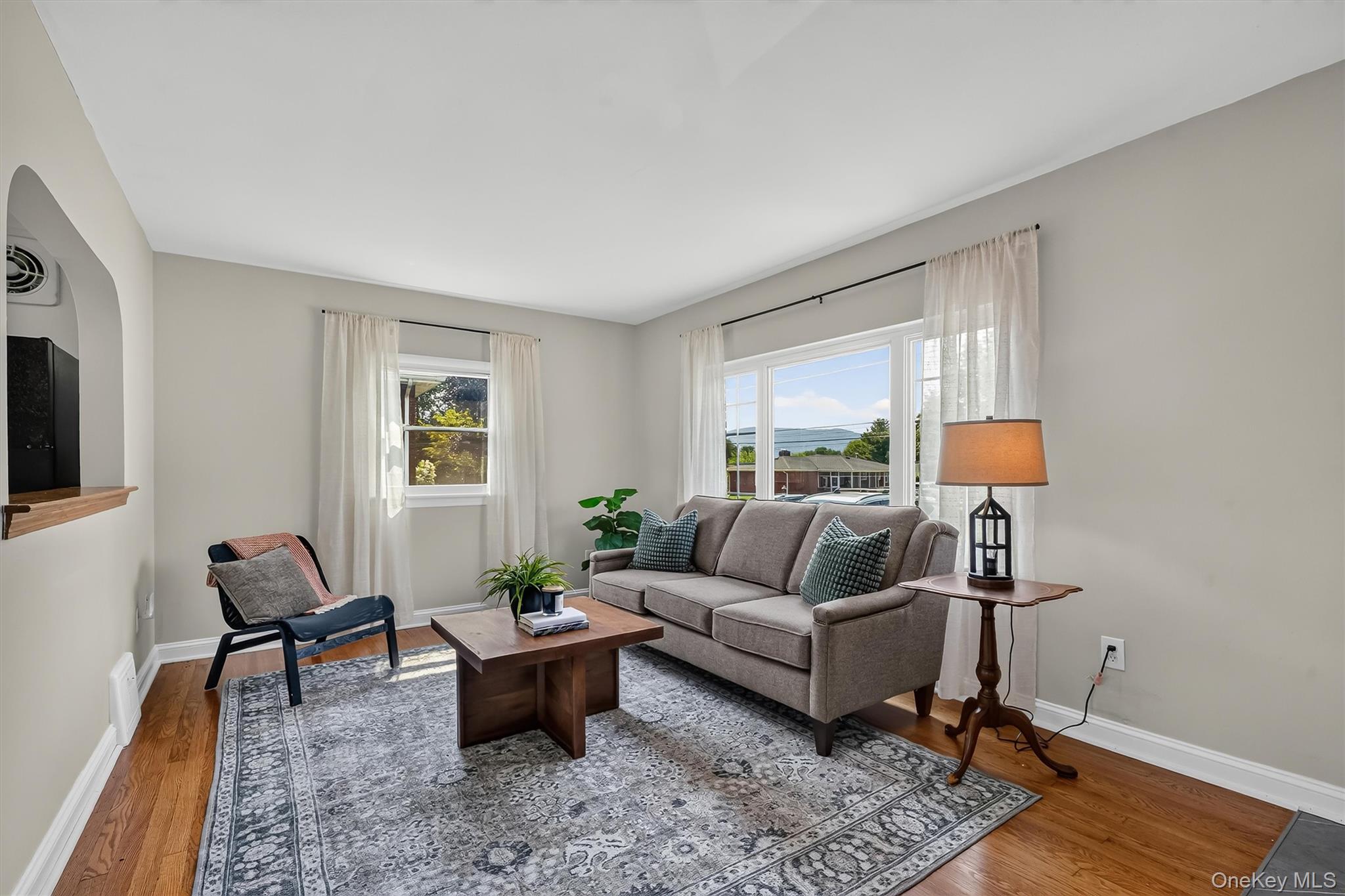 6 Broad Street – For Sale photo 4