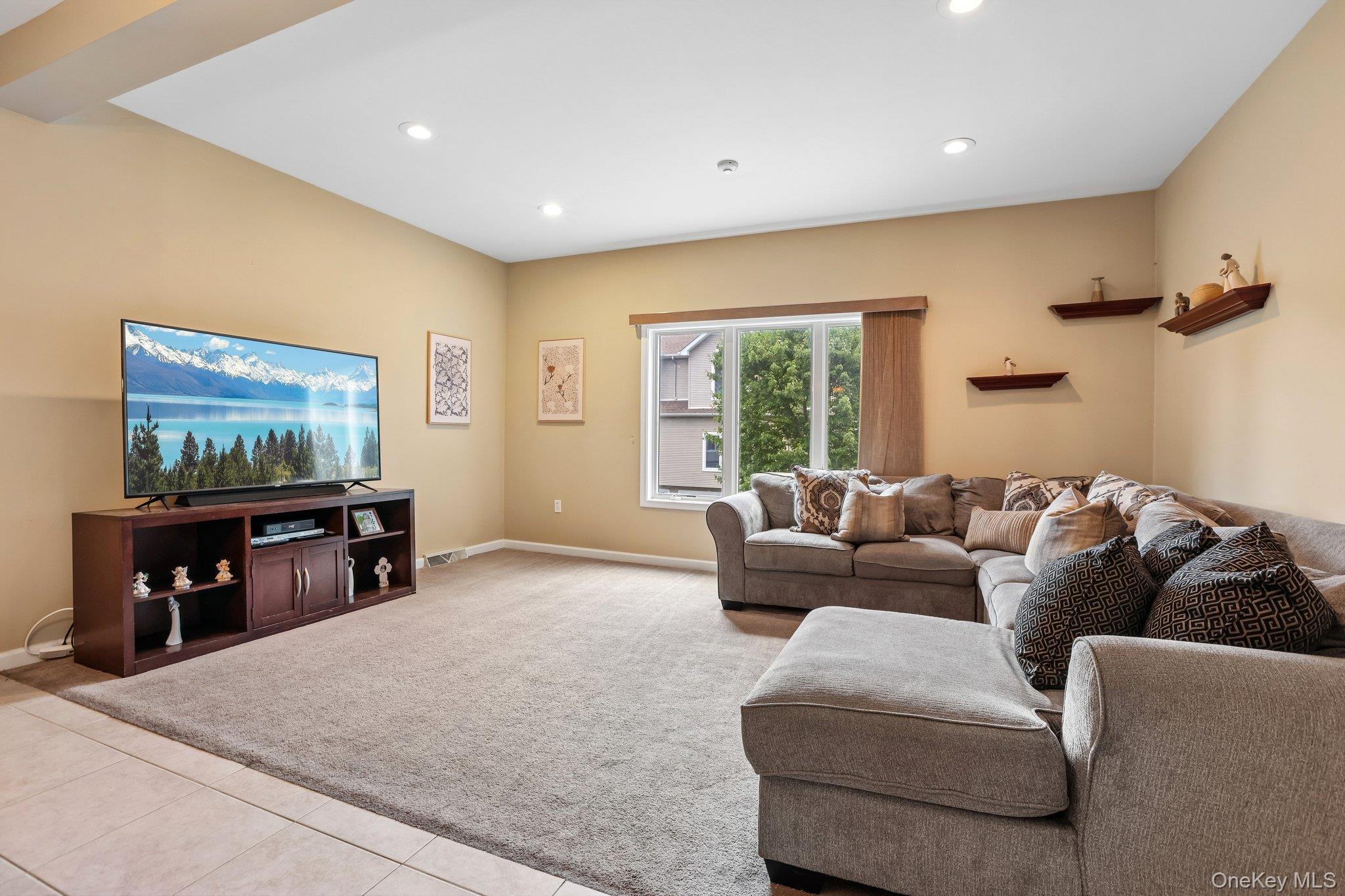 47 Leif Boulevard – For Sale photo 4