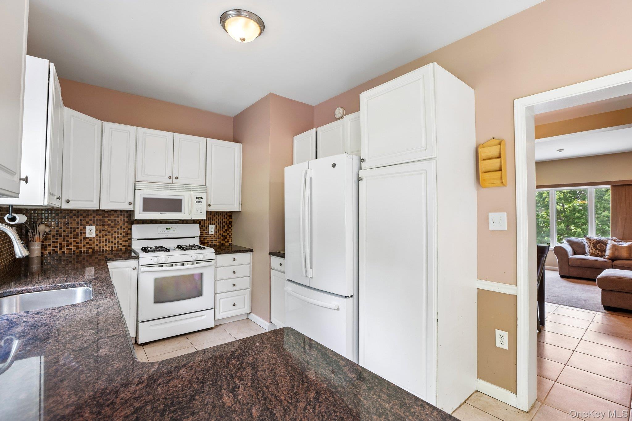 47 Leif Boulevard – For Sale photo 10