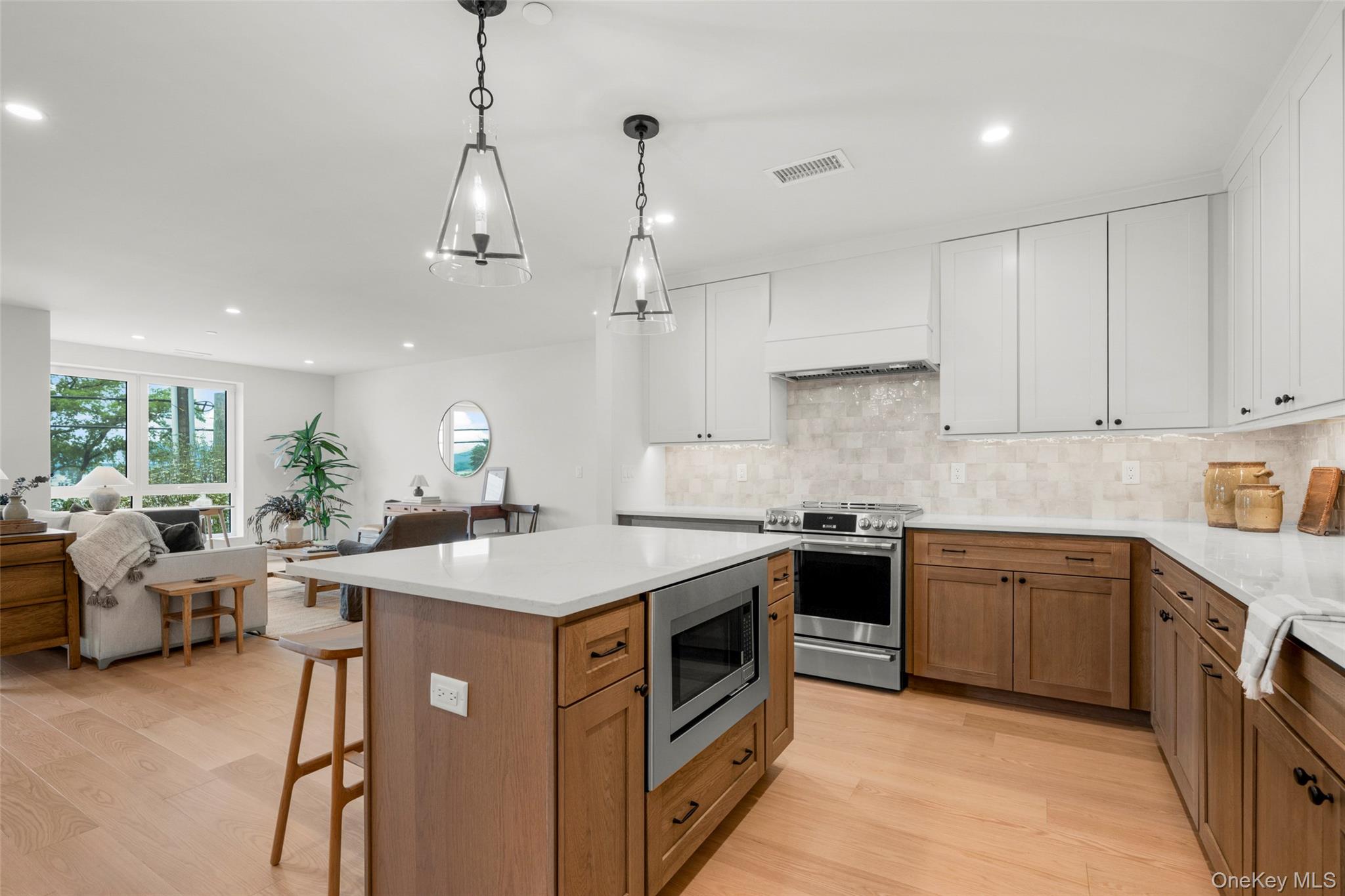 25 S Riverside Avenue, Unit 305 photo 21