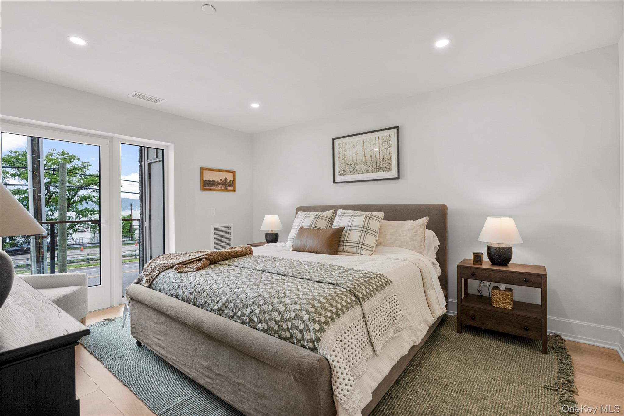 25 S Riverside Avenue, Unit 305 photo 24