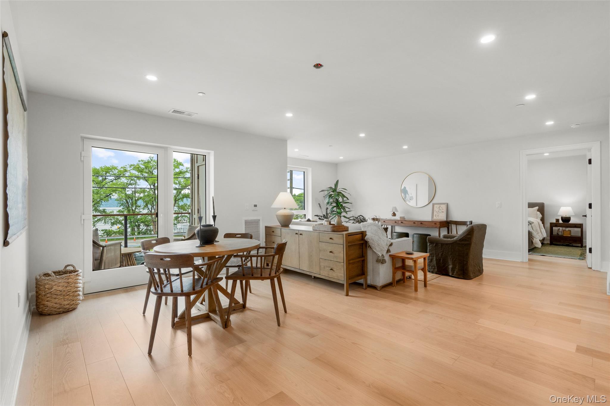 25 S Riverside Avenue, Unit 305 photo 15