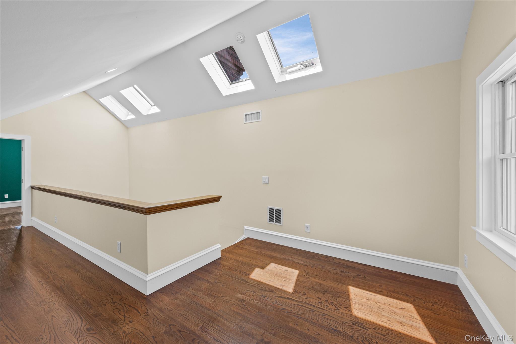 1492 Skunk Lane – For Sale photo 39