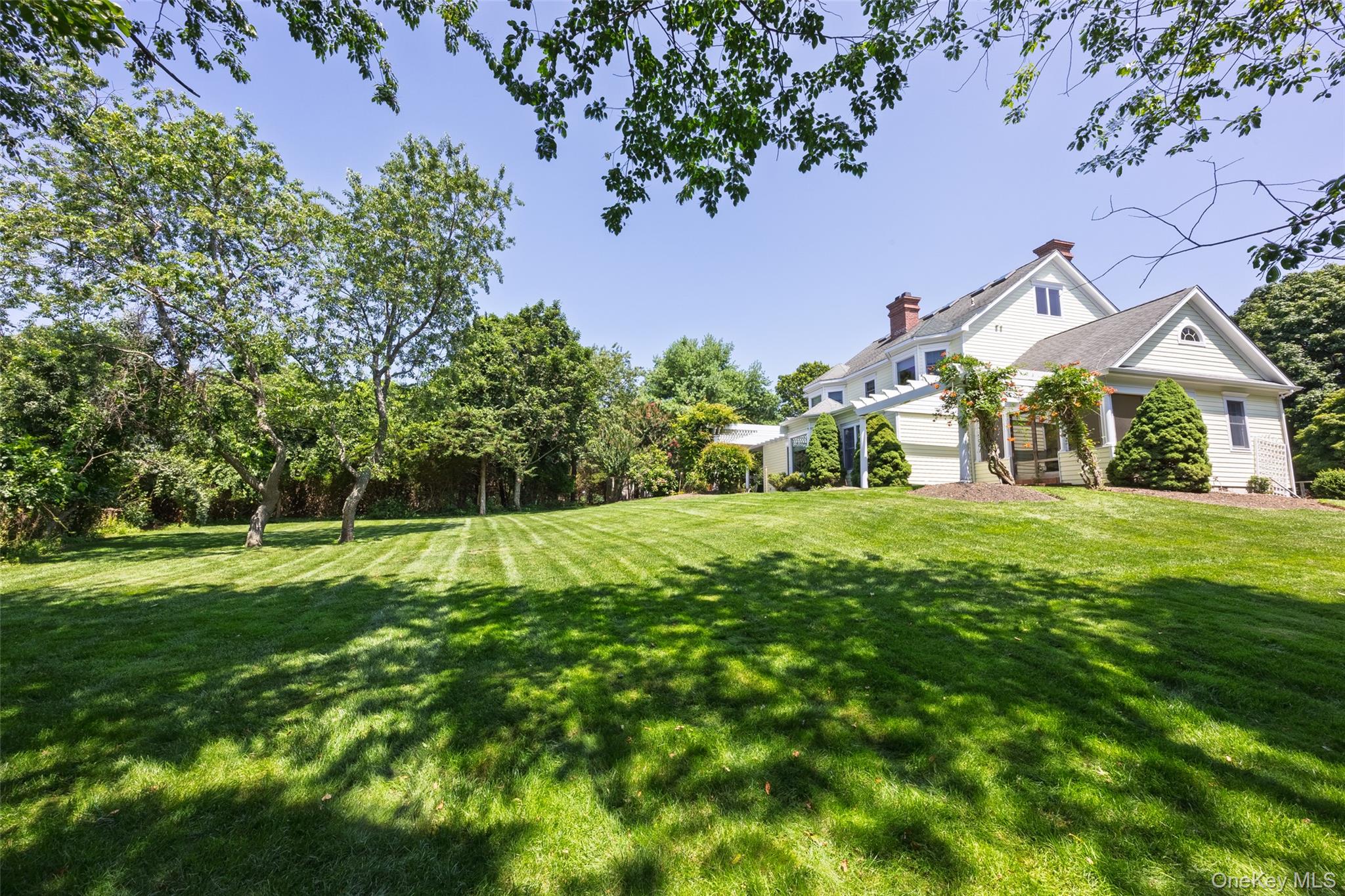 1492 Skunk Lane – For Sale photo 47