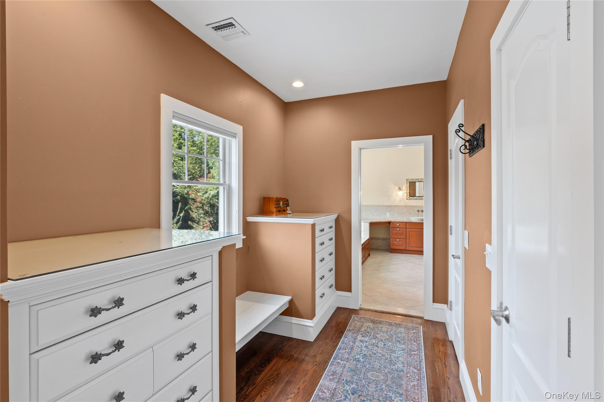 1492 Skunk Lane – For Sale photo 30