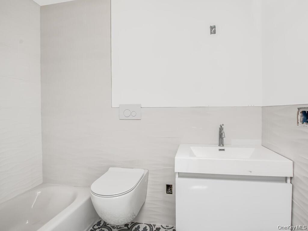 65 W 2nd Street, Unit 8 photo 16