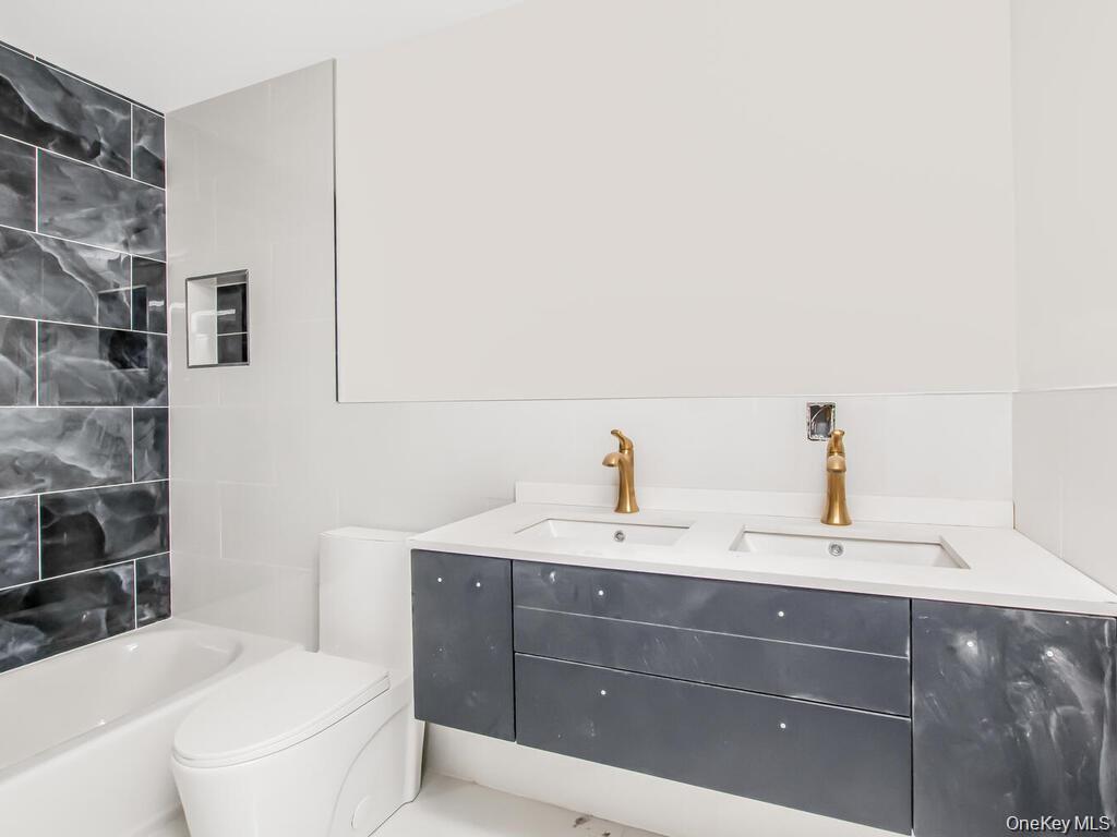 65 W 2nd Street, Unit 8 photo 15