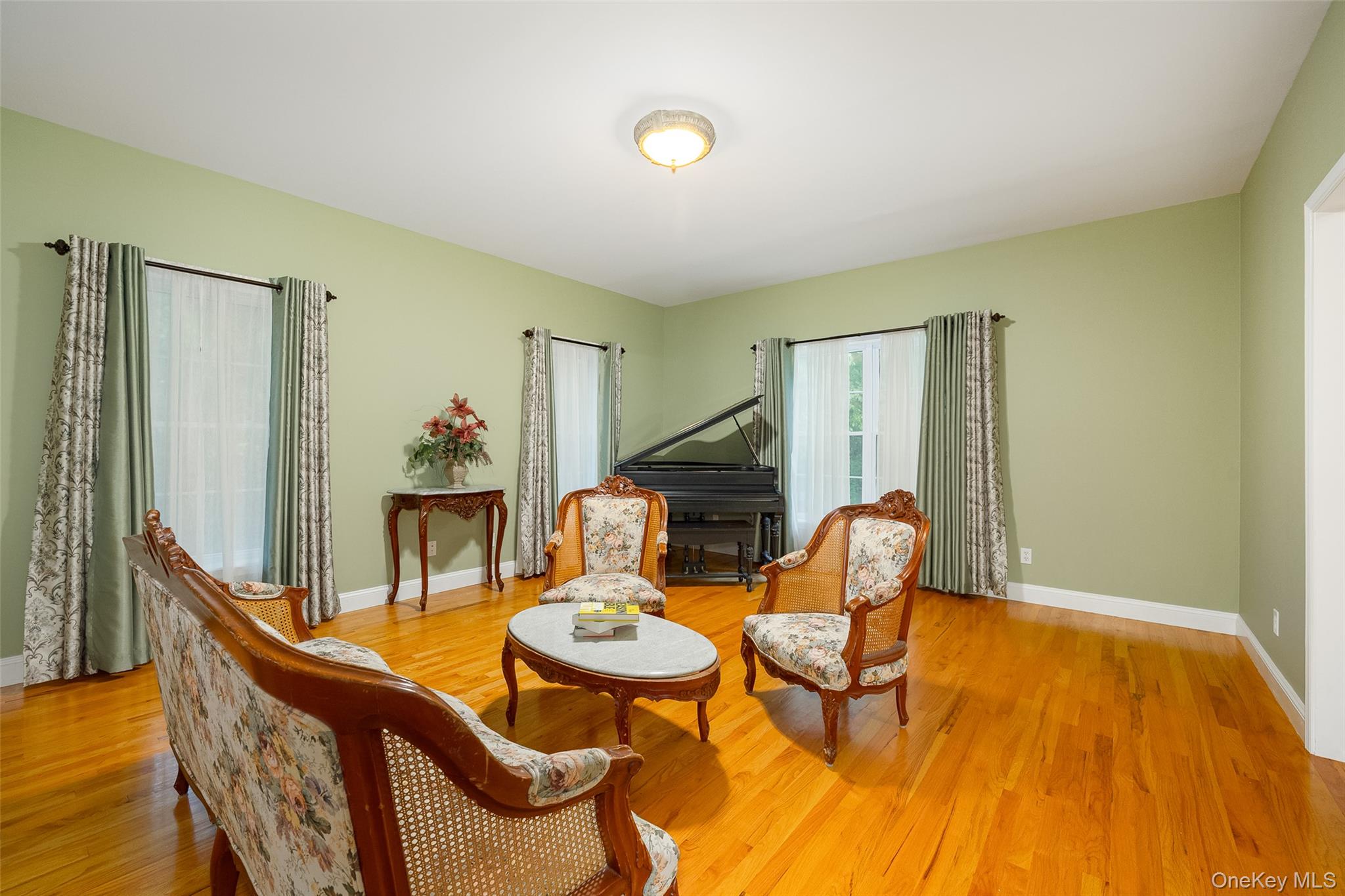 26 E Forest Trail – For Sale photo 3