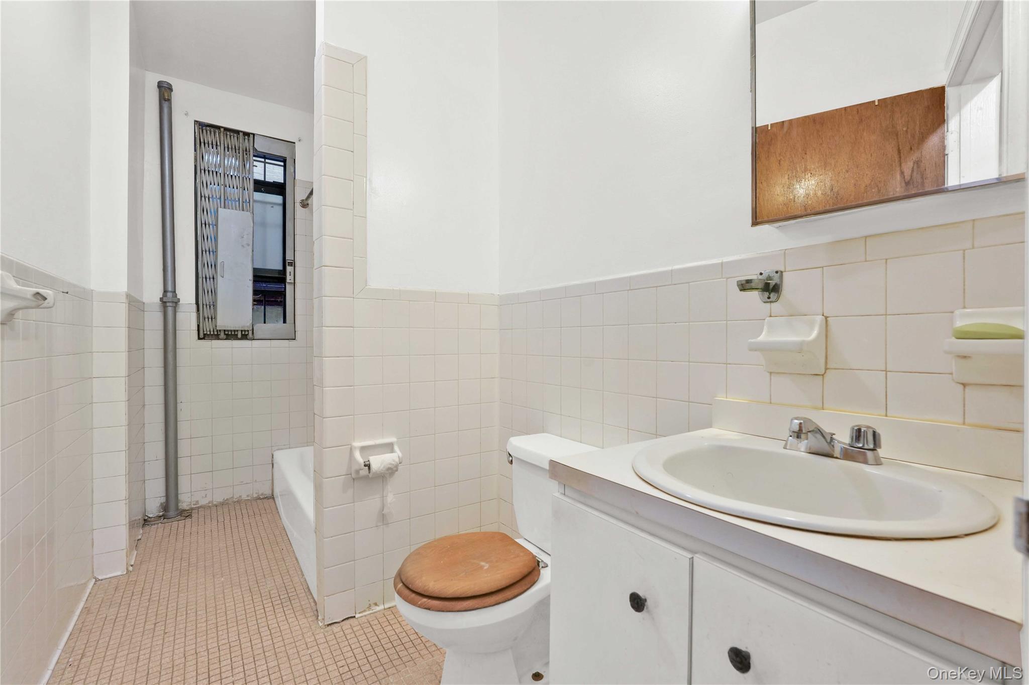 92 Saint Nicholas Avenue, Unit 6H photo 22