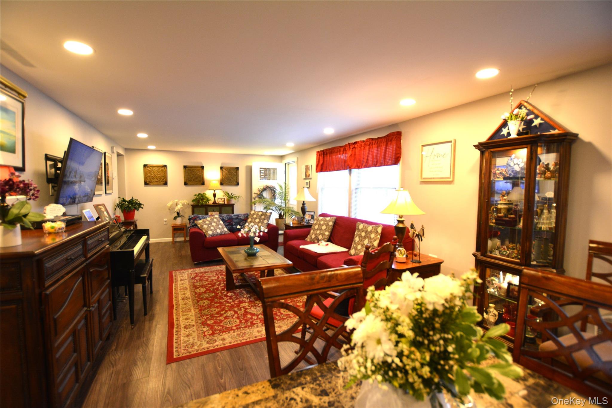 105 W Village Circle, Unit 105 photo 11