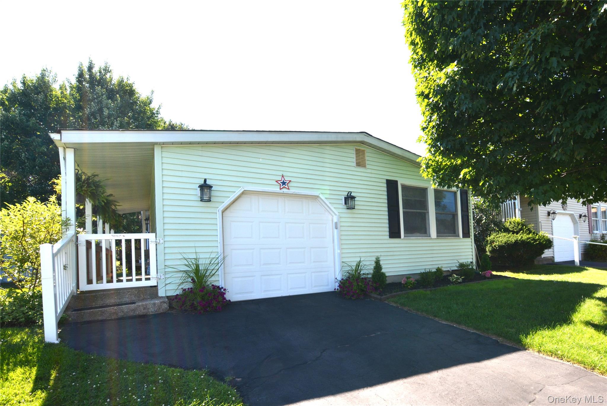 105 W Village Circle, Unit 105