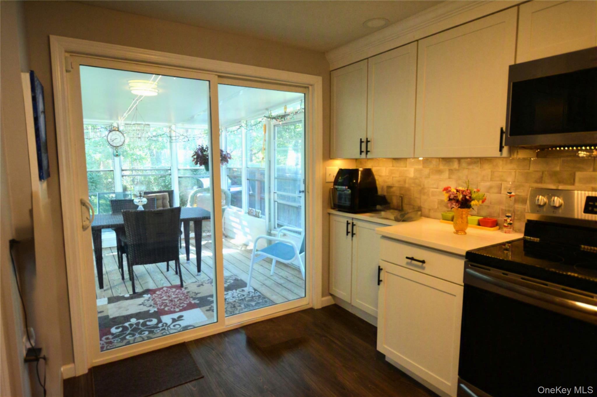 105 W Village Circle, Unit 105 photo 8