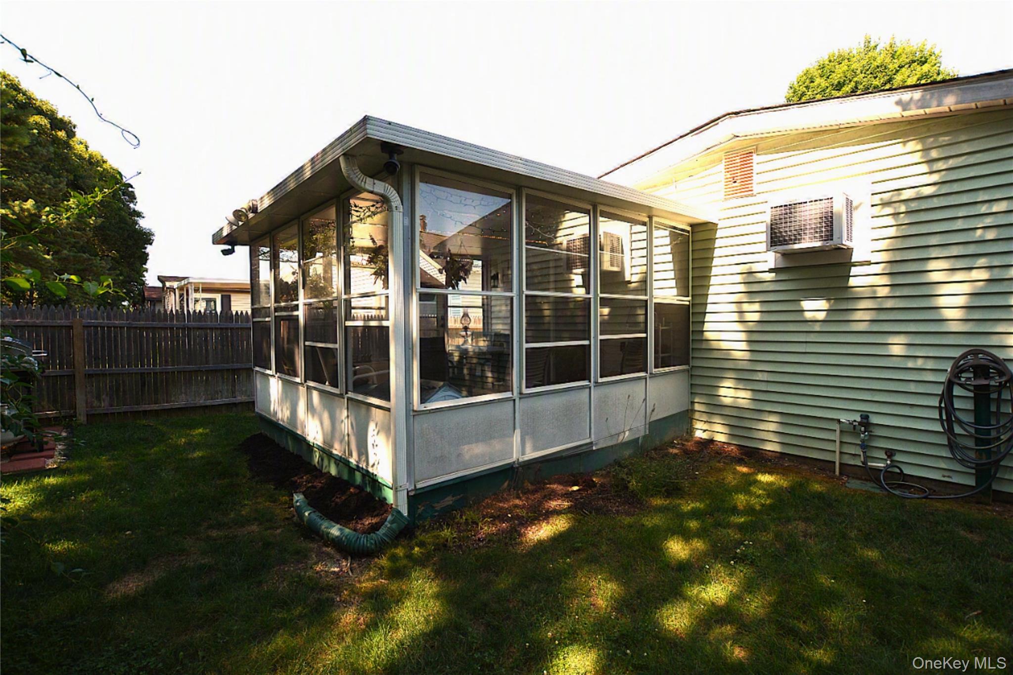 105 W Village Circle, Unit 105 photo 23
