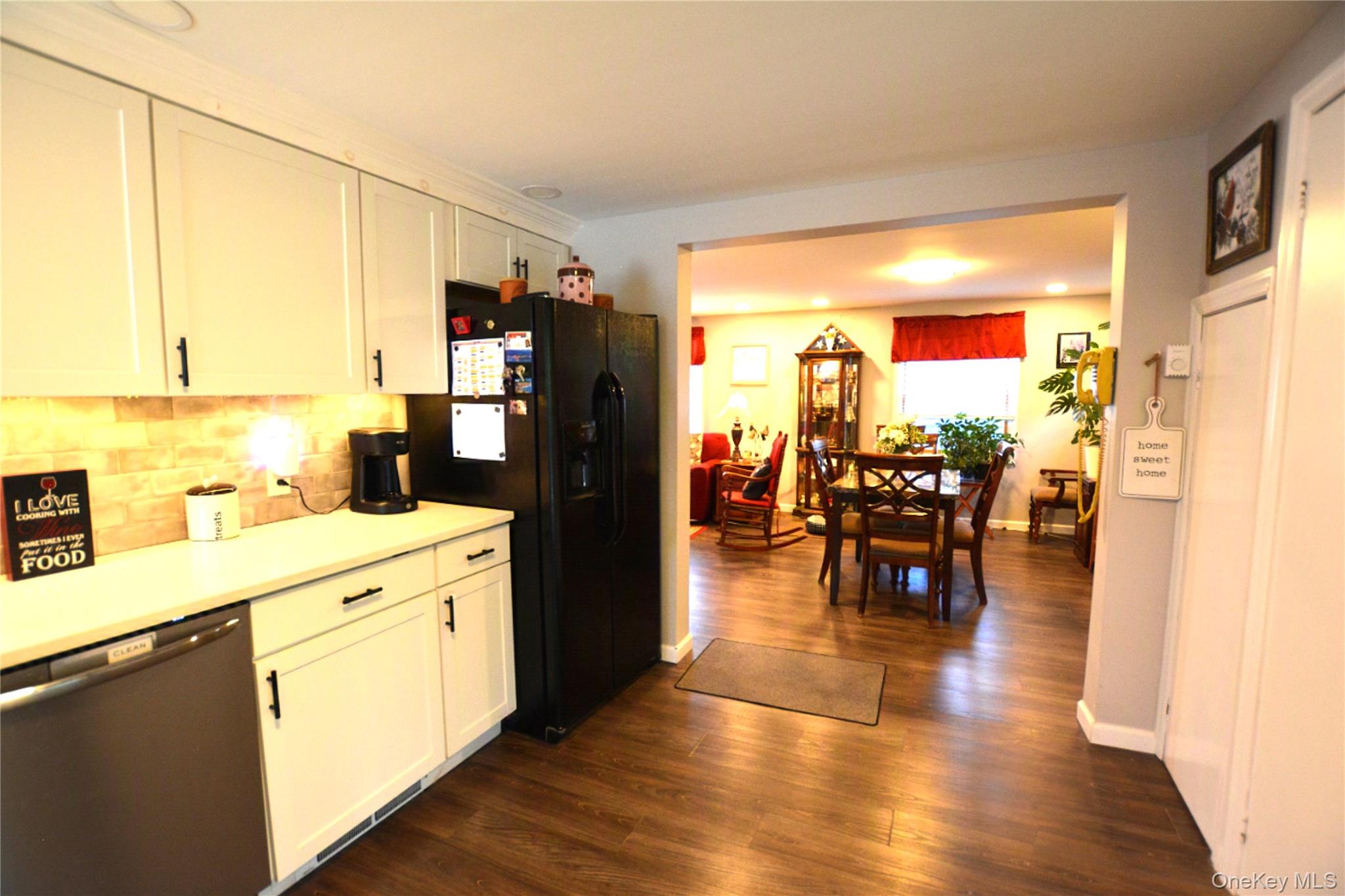 105 W Village Circle, Unit 105 photo 9