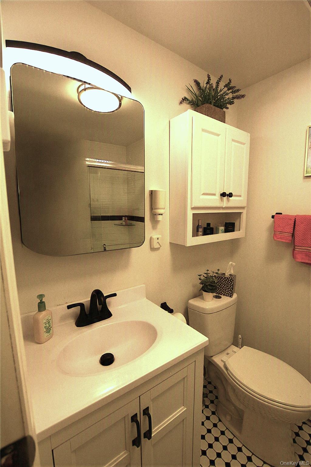 105 W Village Circle, Unit 105 photo 20