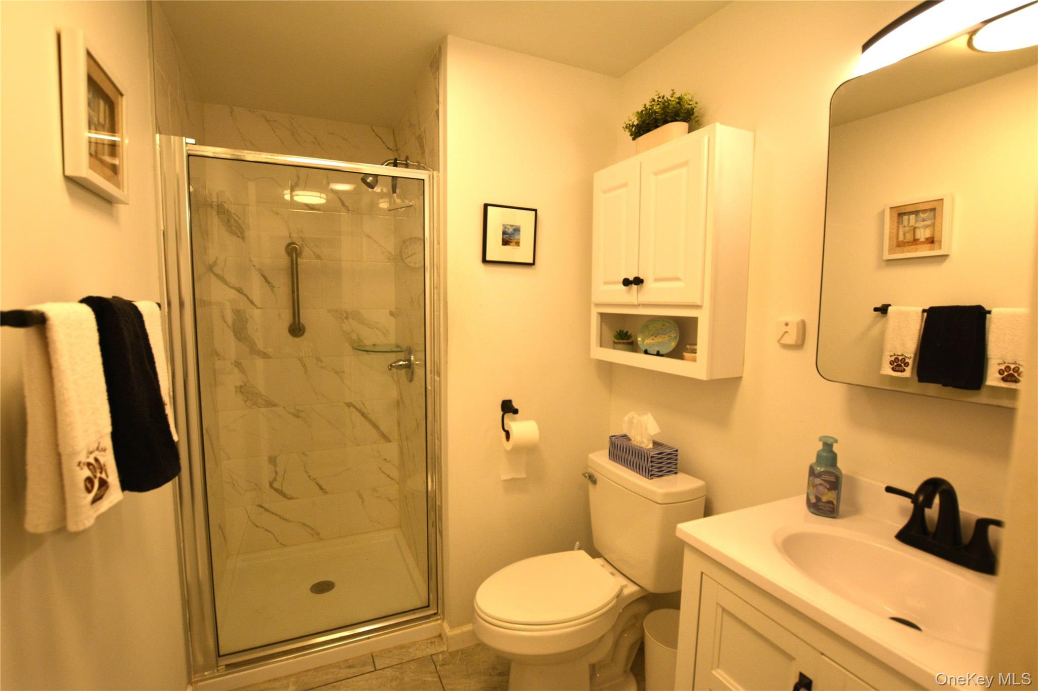 105 W Village Circle, Unit 105 photo 15