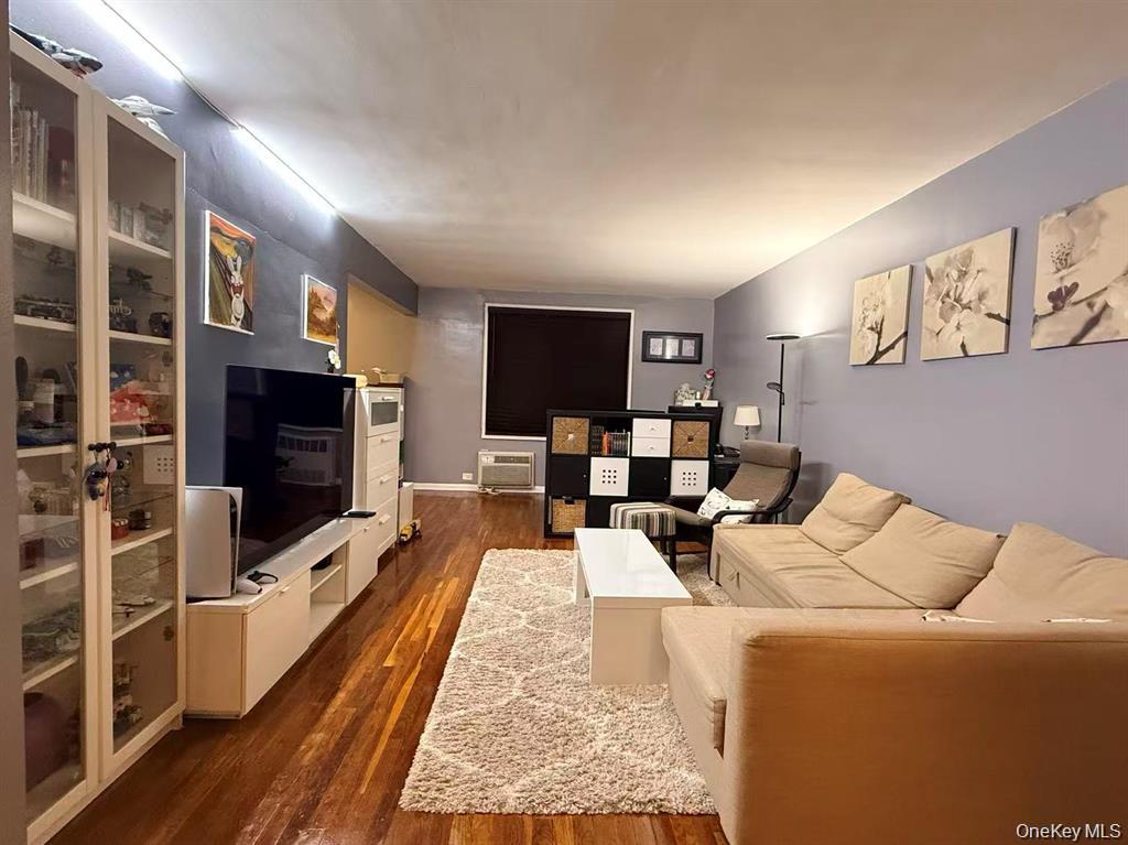 224-24 Union Tpke, Unit 4N