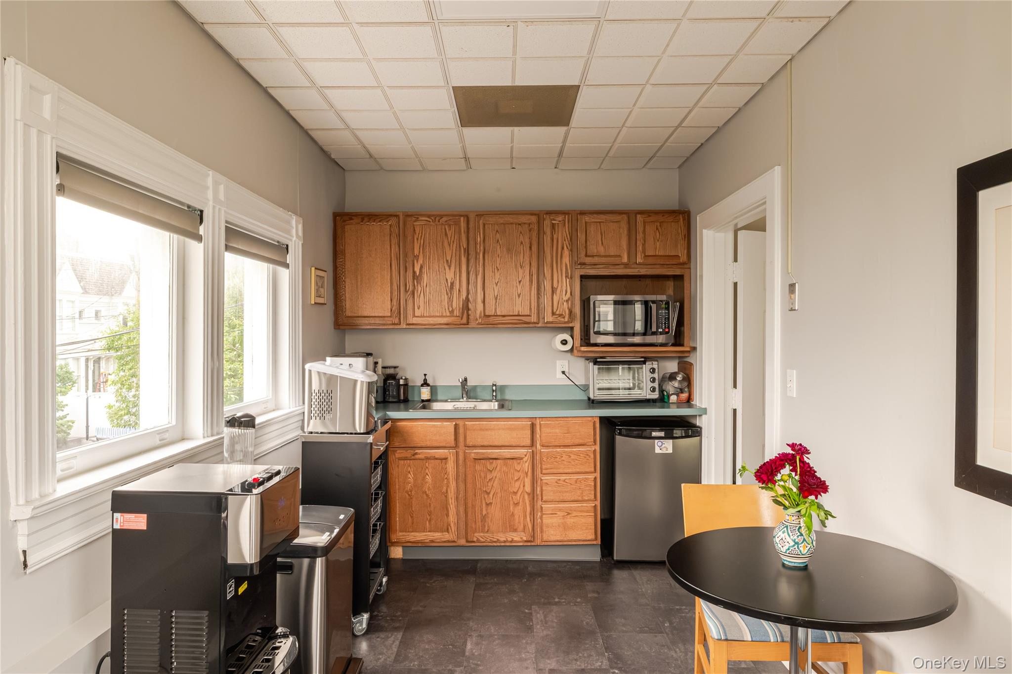 437 E Allen Street – For Sale photo 29