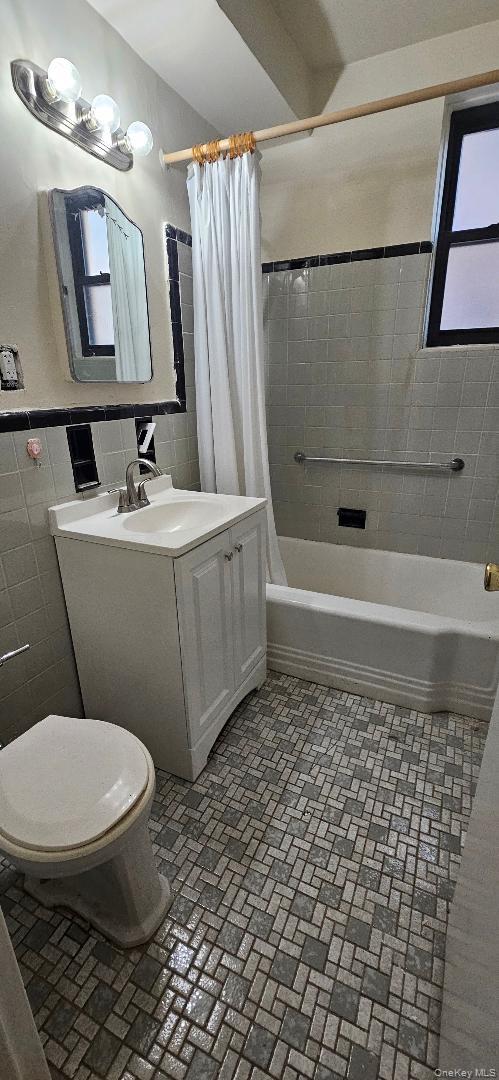 103-25 68th Street, Unit 4E photo 4