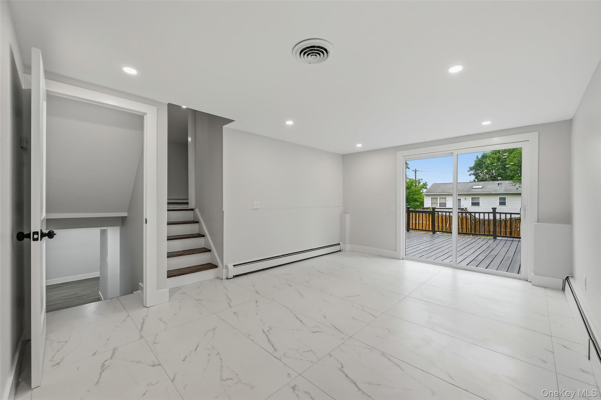 21 Manhattan Avenue, Unit 19 photo 37