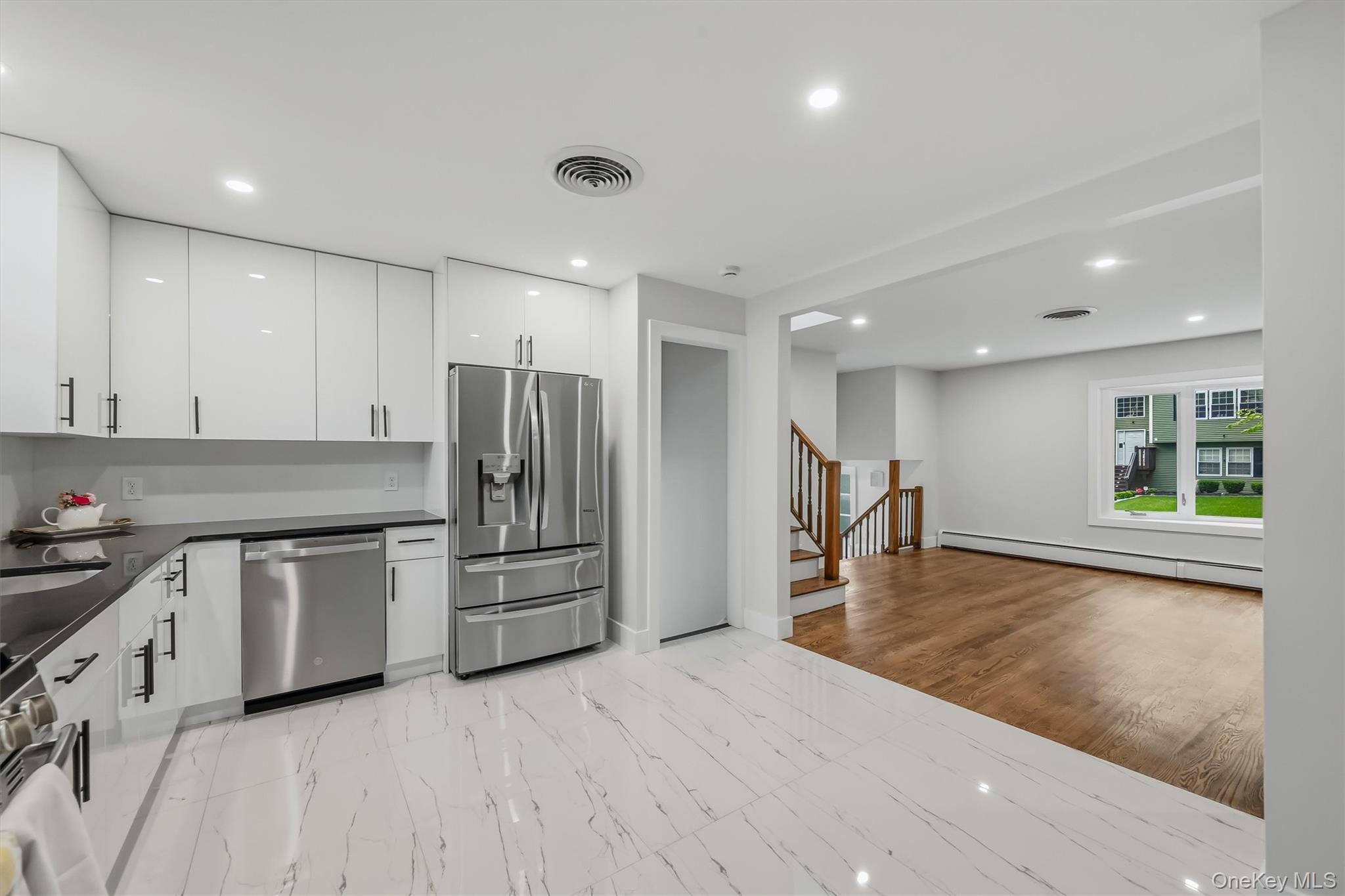 21 Manhattan Avenue, Unit 19 photo 19