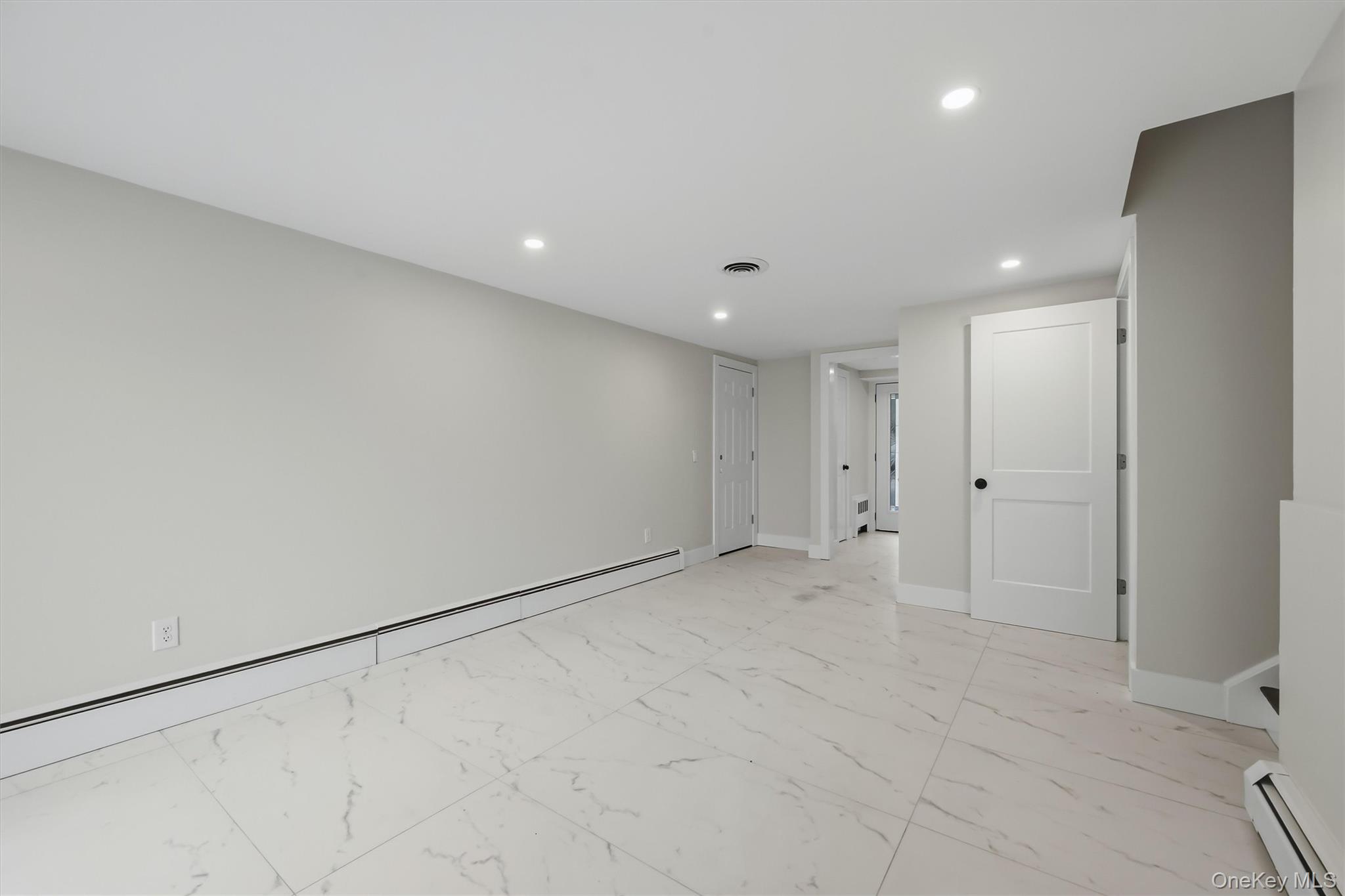 21 Manhattan Avenue, Unit 19 photo 40