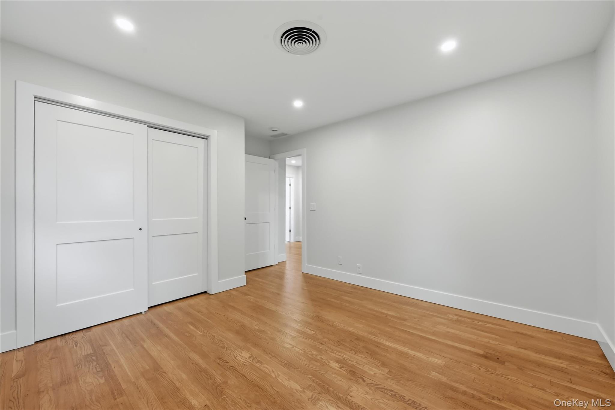 21 Manhattan Avenue, Unit 19 photo 29