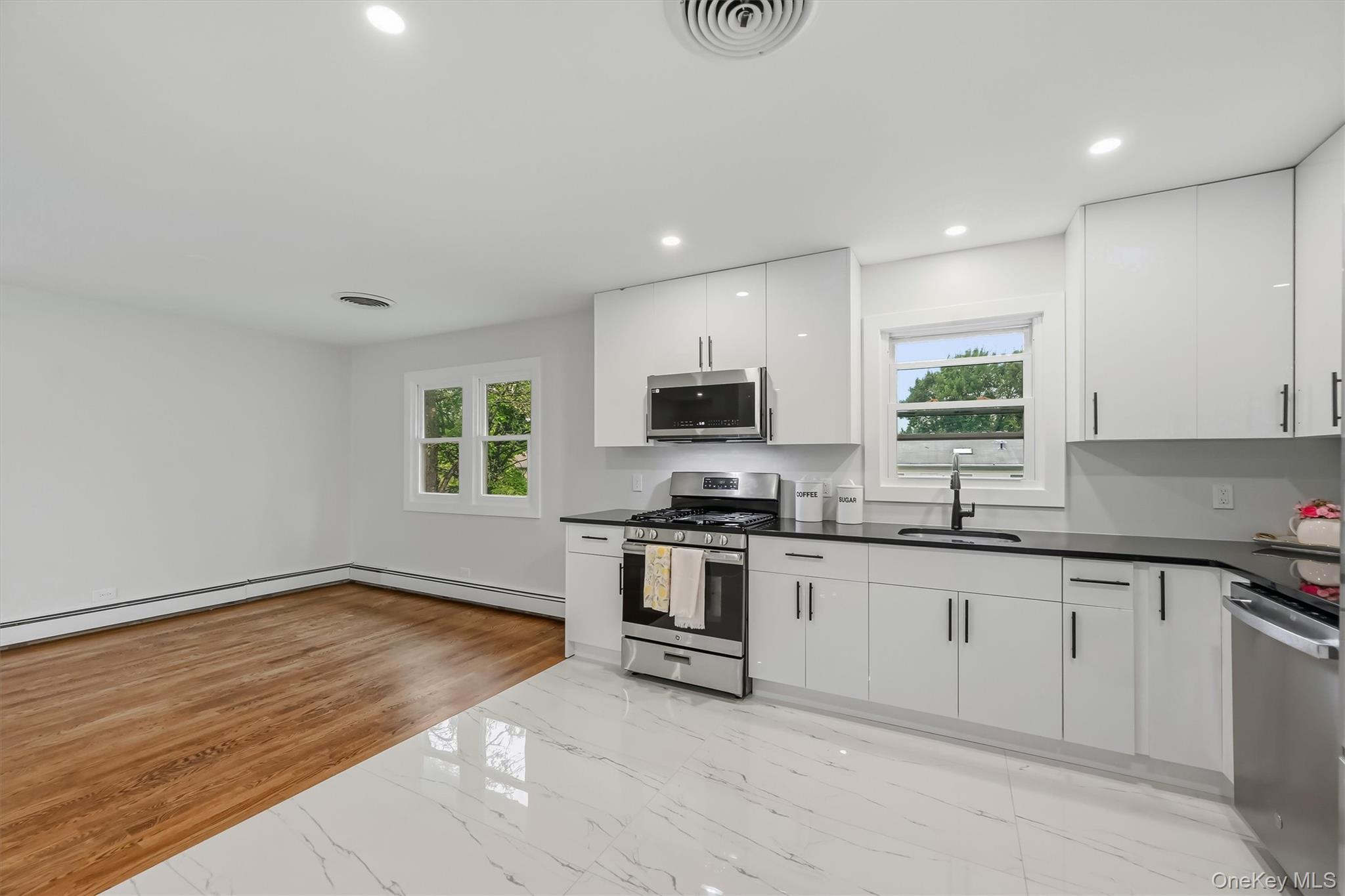 21 Manhattan Avenue, Unit 19 photo 21