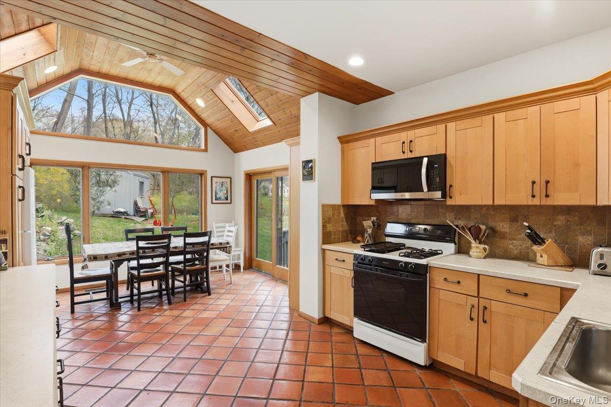 1 Branch Street – For Rent photo 5