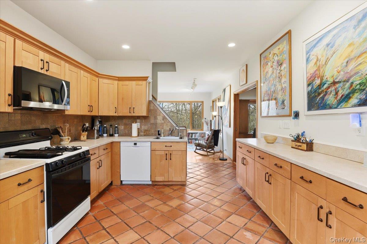 1 Branch Street – For Rent photo 7