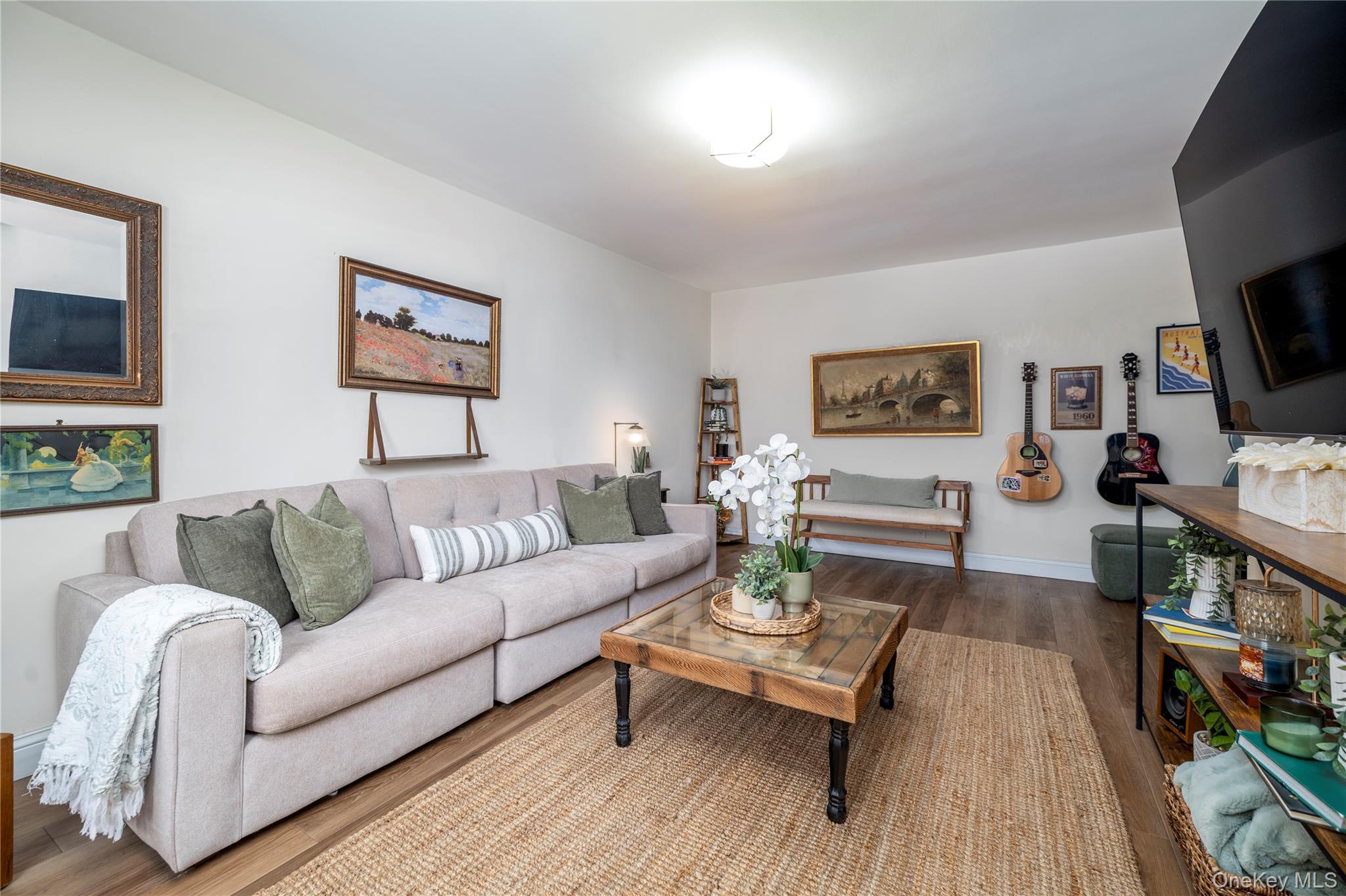 411 Merrick Rd, Unit A photo 5
