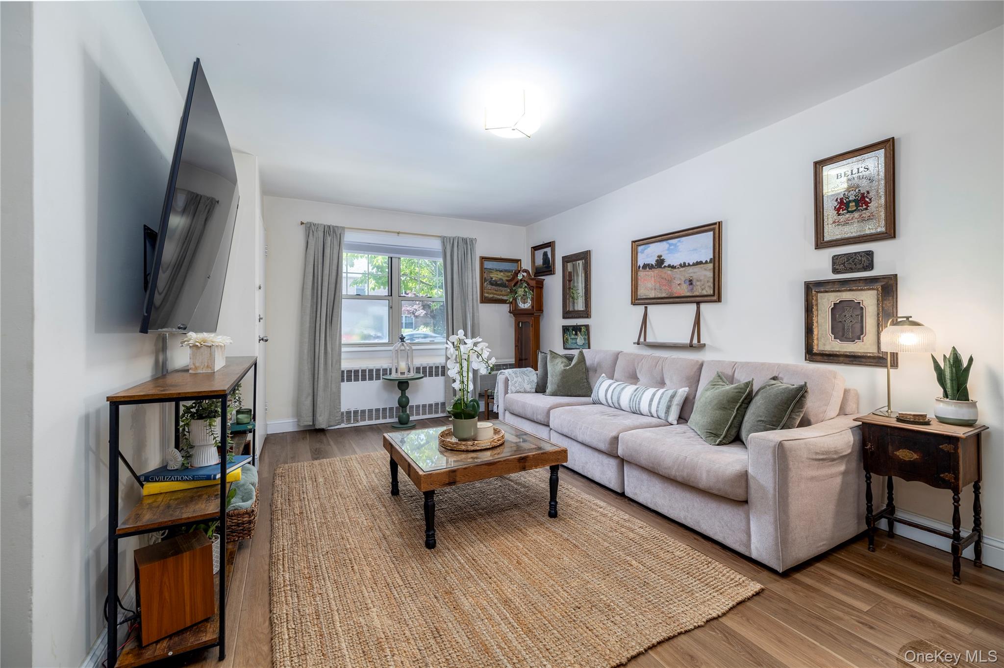 411 Merrick Rd, Unit A photo 6