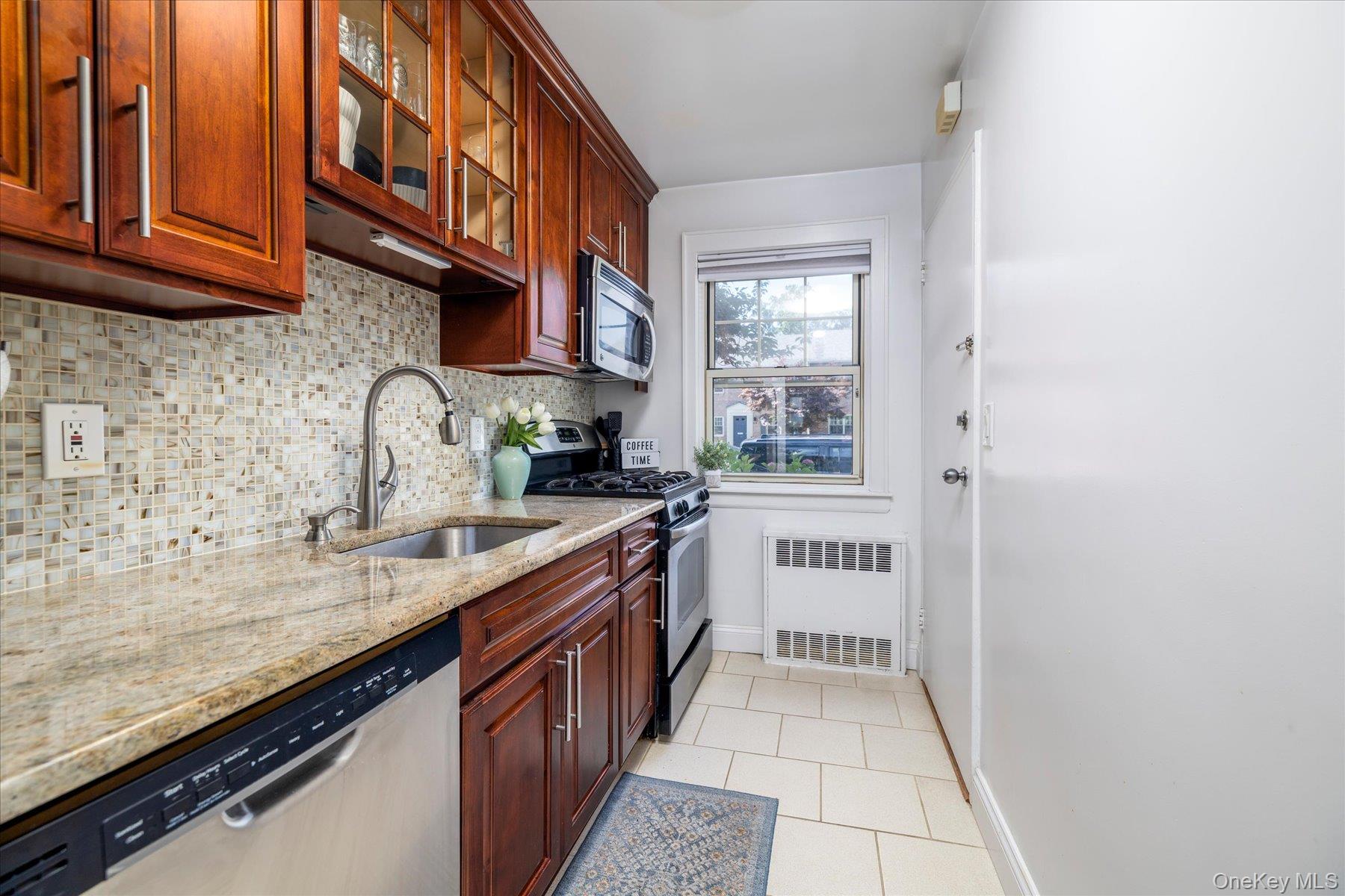 411 Merrick Rd, Unit A photo 11