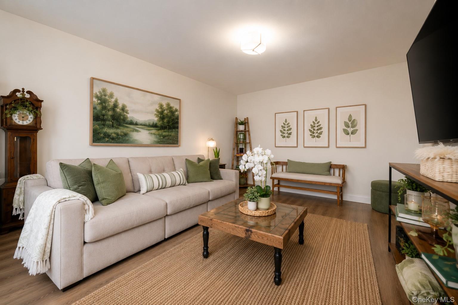 411 Merrick Rd, Unit A photo 4